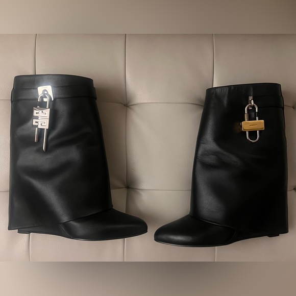 Givenchy Shark Lock ankle boots in leather - Picture 12 of 12